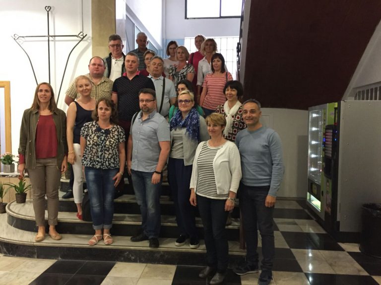 PROFESORES DE LITUANIA Y POLONIA VISITAN EL CENTRO DE CICLOS FORMATIVOS.