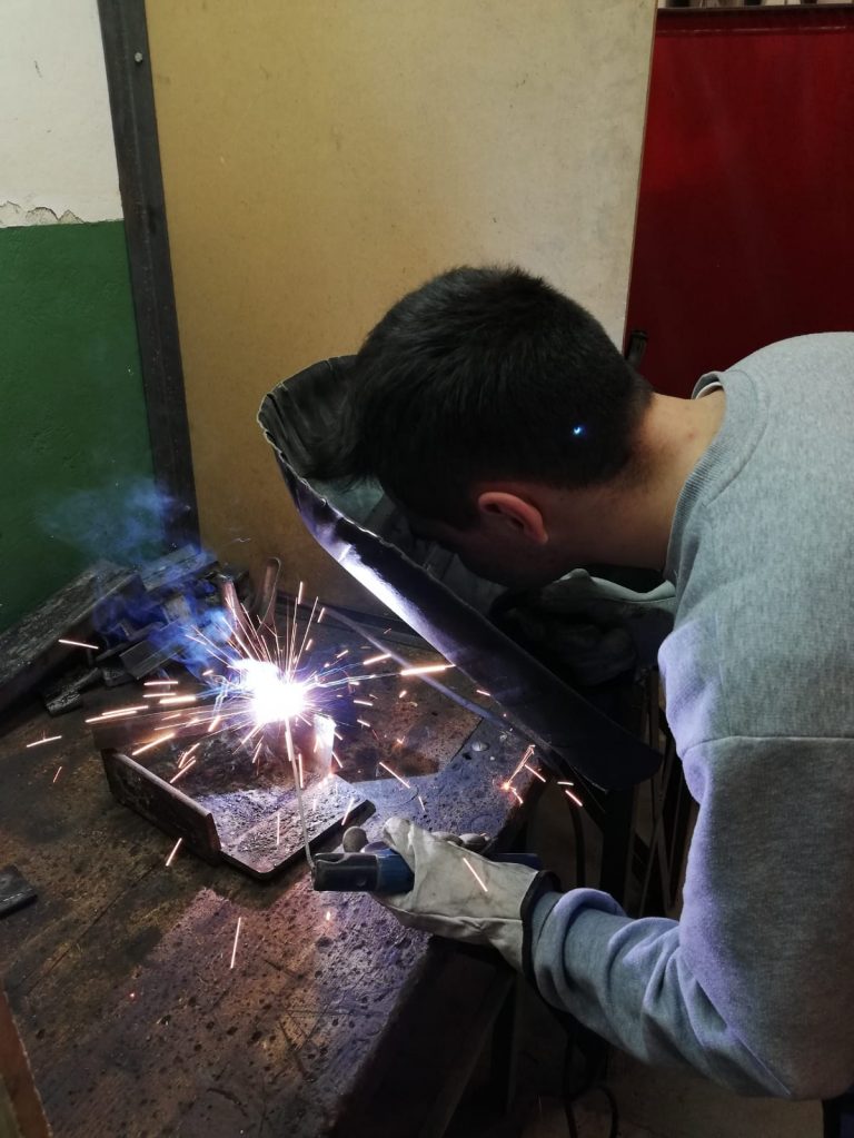 En los talleres de Fabricación Mecánica